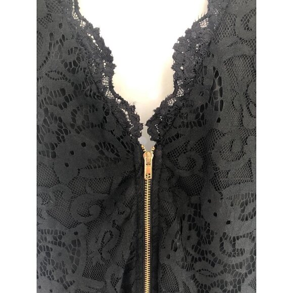 NWOT TOBI Lace V-neck Mini Dress - Picture 3 of 6